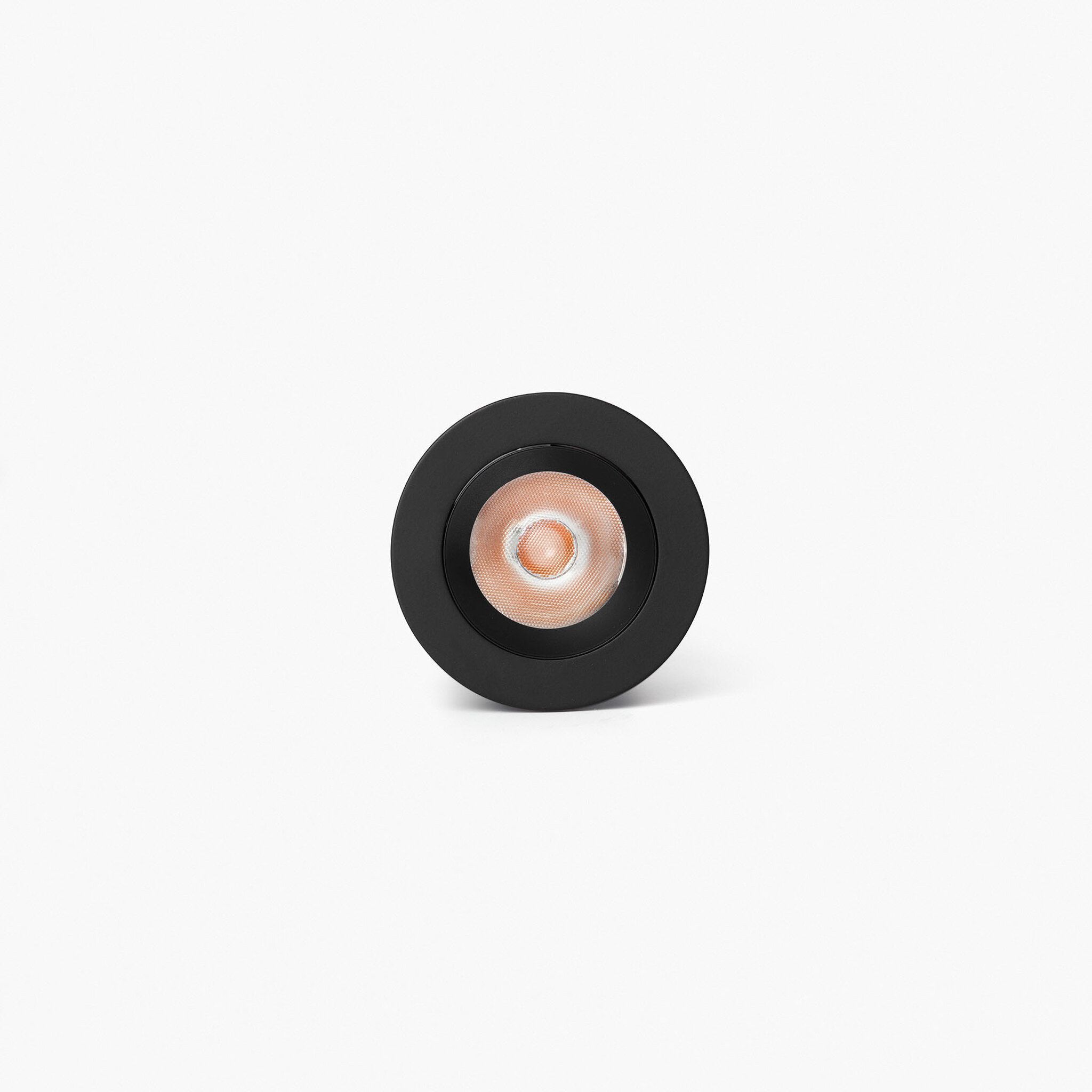 UNO downlight empotrable negro/negro 8W 37° 3000K CRI90