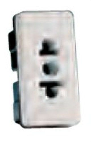 Base mixta + tt (estrecha) 10/16A 250V para clavija europea: 10/16 a 250 v~; para clavija americana