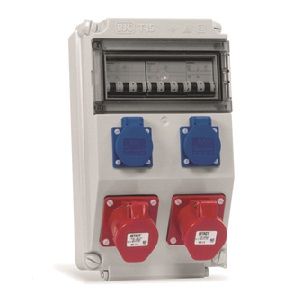 Caja con tomas industriales y magnetotérmicos
