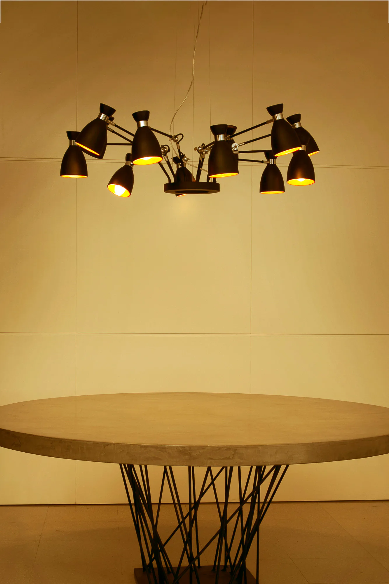 RETRO 12L Lámpara colgante negro y color cobre ambiente - FARO Barcelona