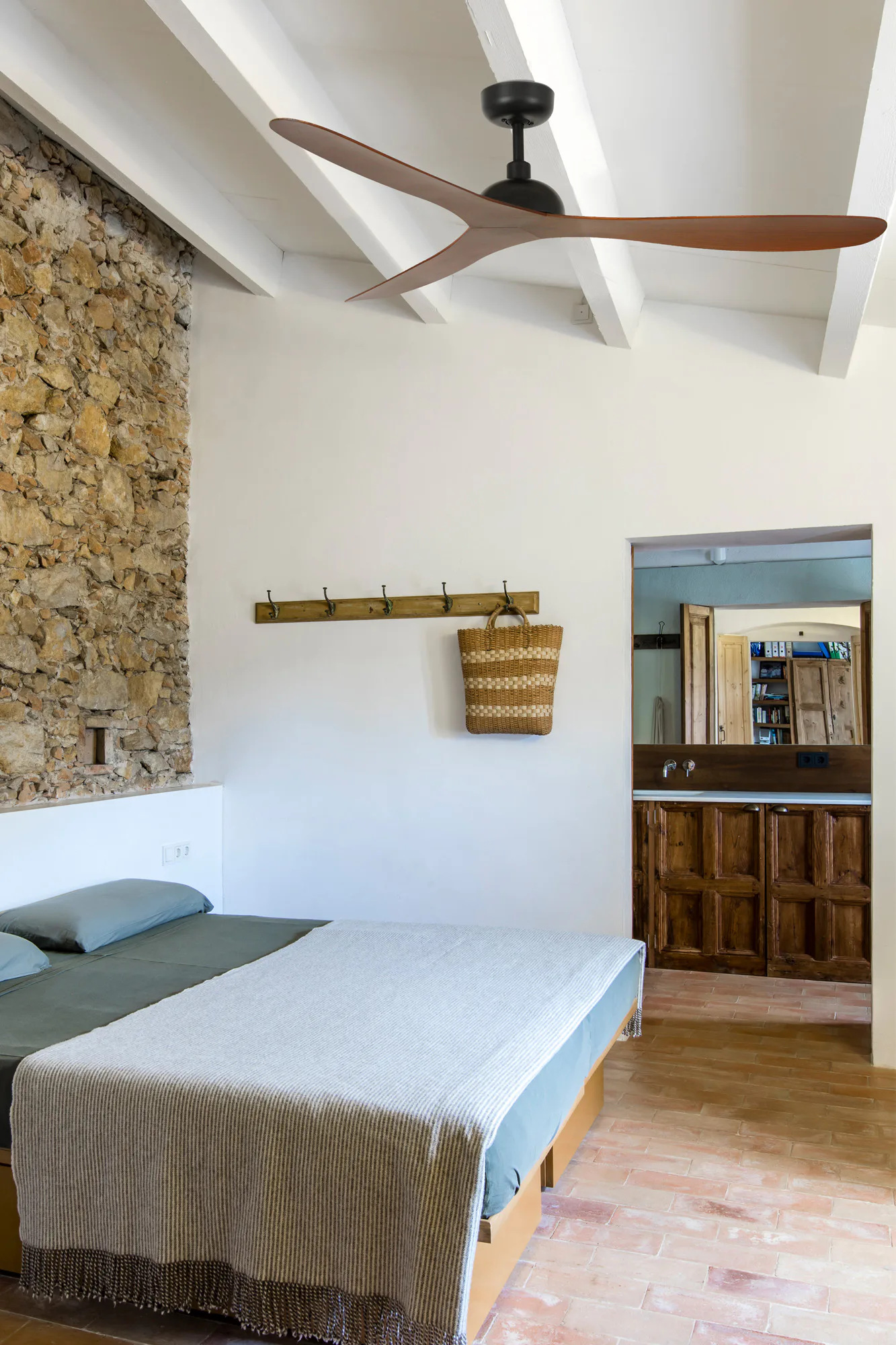GOTLAND L Ventilador negro/madera motor DC ambiente - FARO Barcelona
