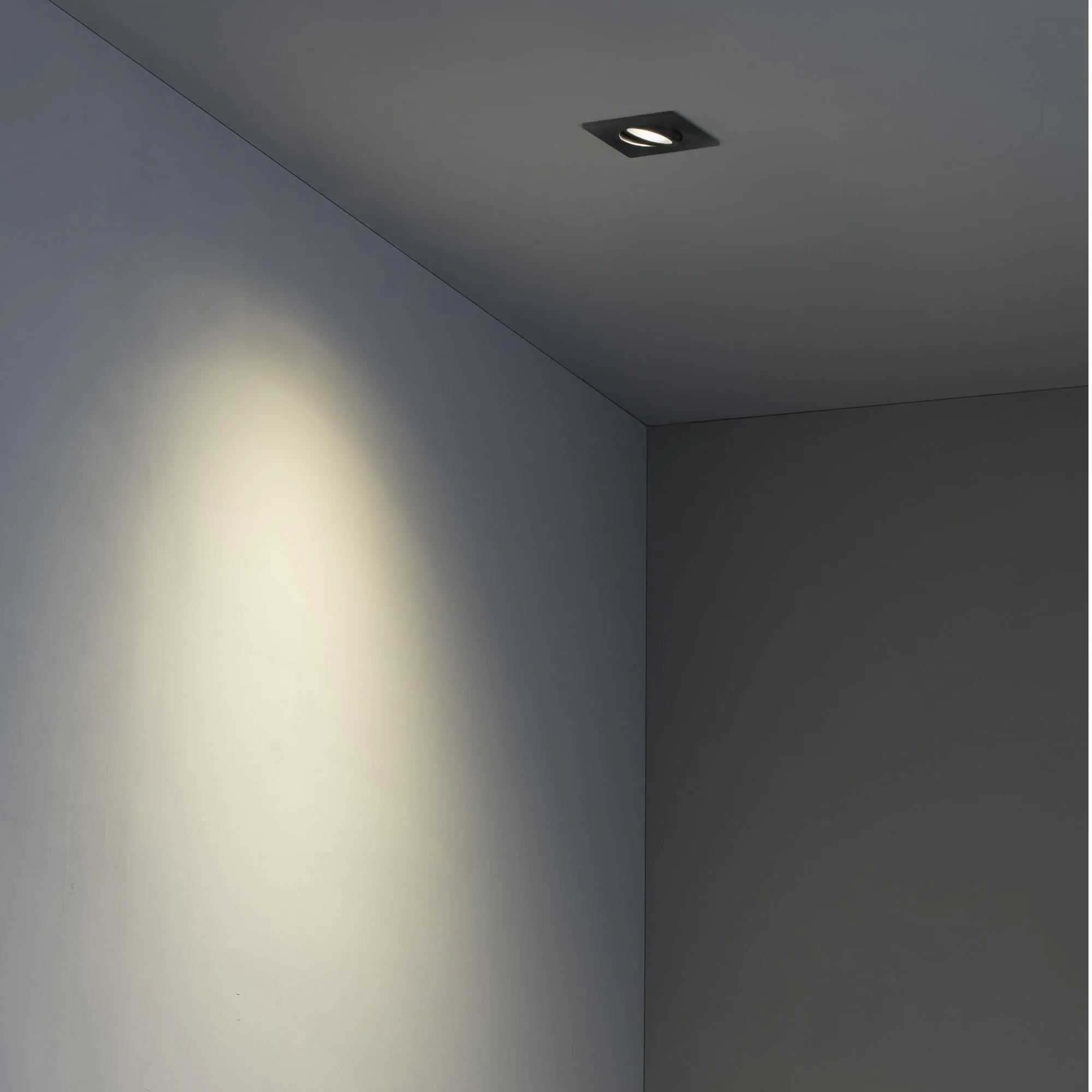 RADON SQ Lámpara empotrable color negra ambiente - FARO Barcelona
